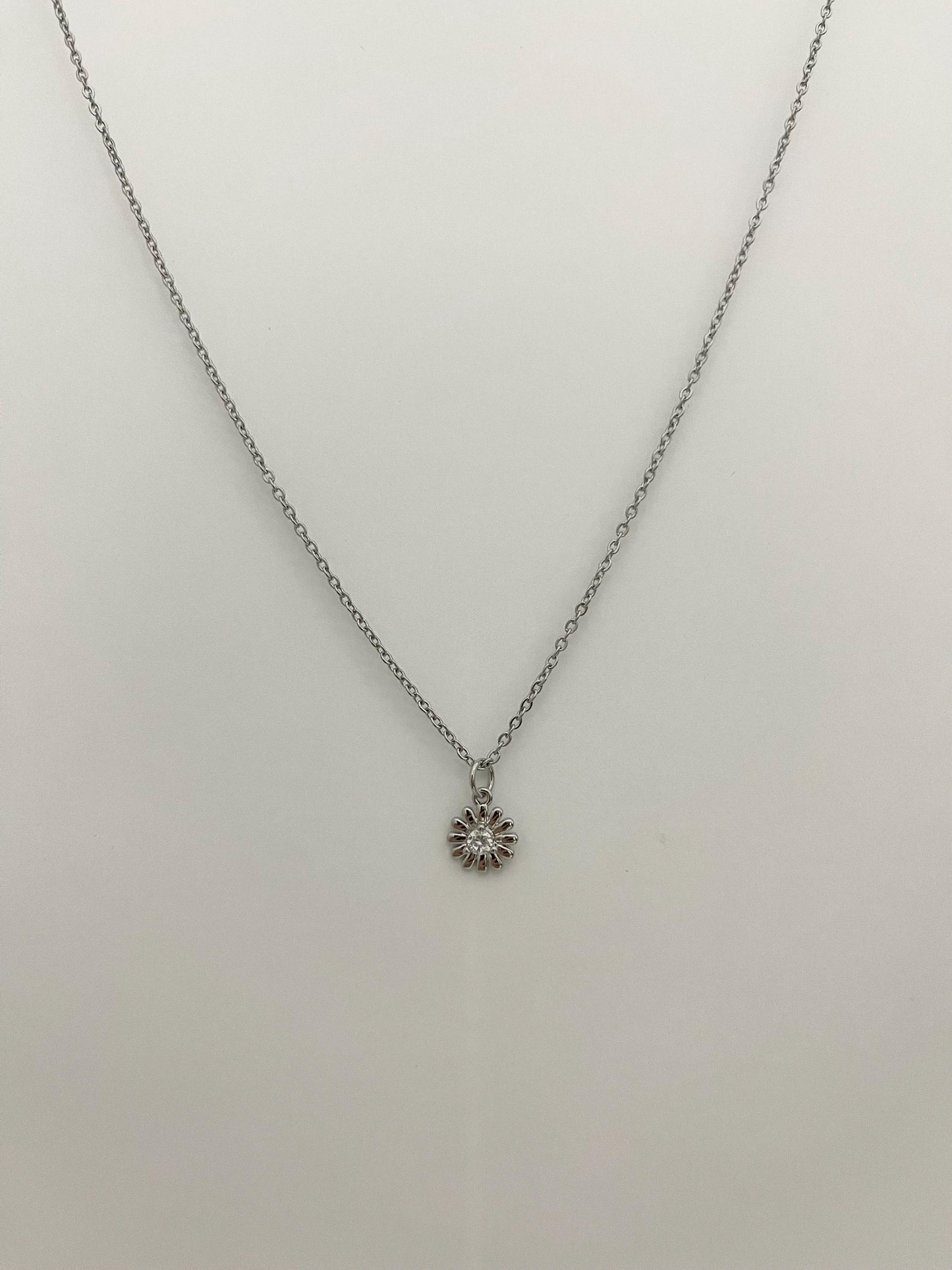 Mini Silver Daisy Necklace