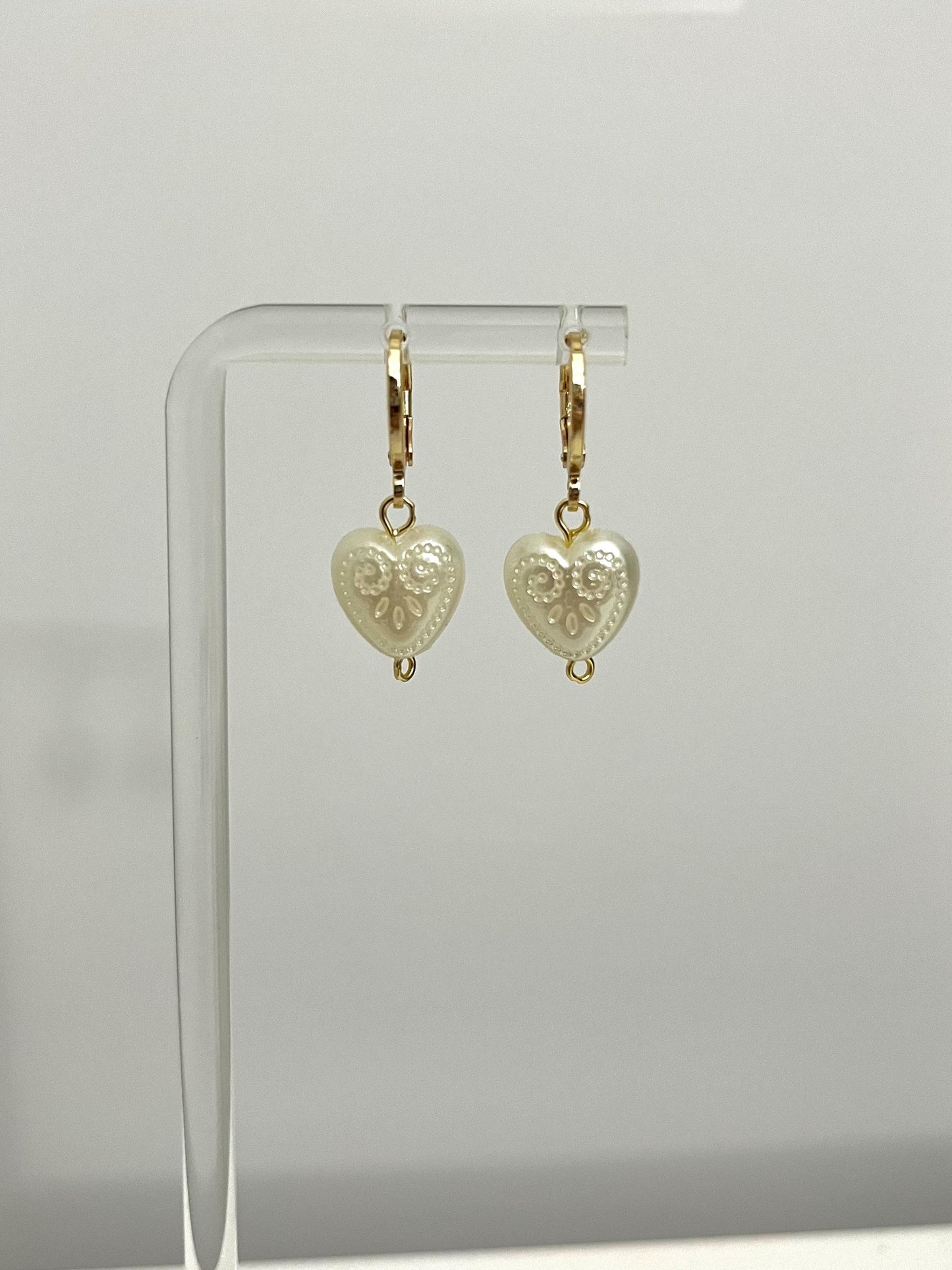 PEARL HEART EARRING