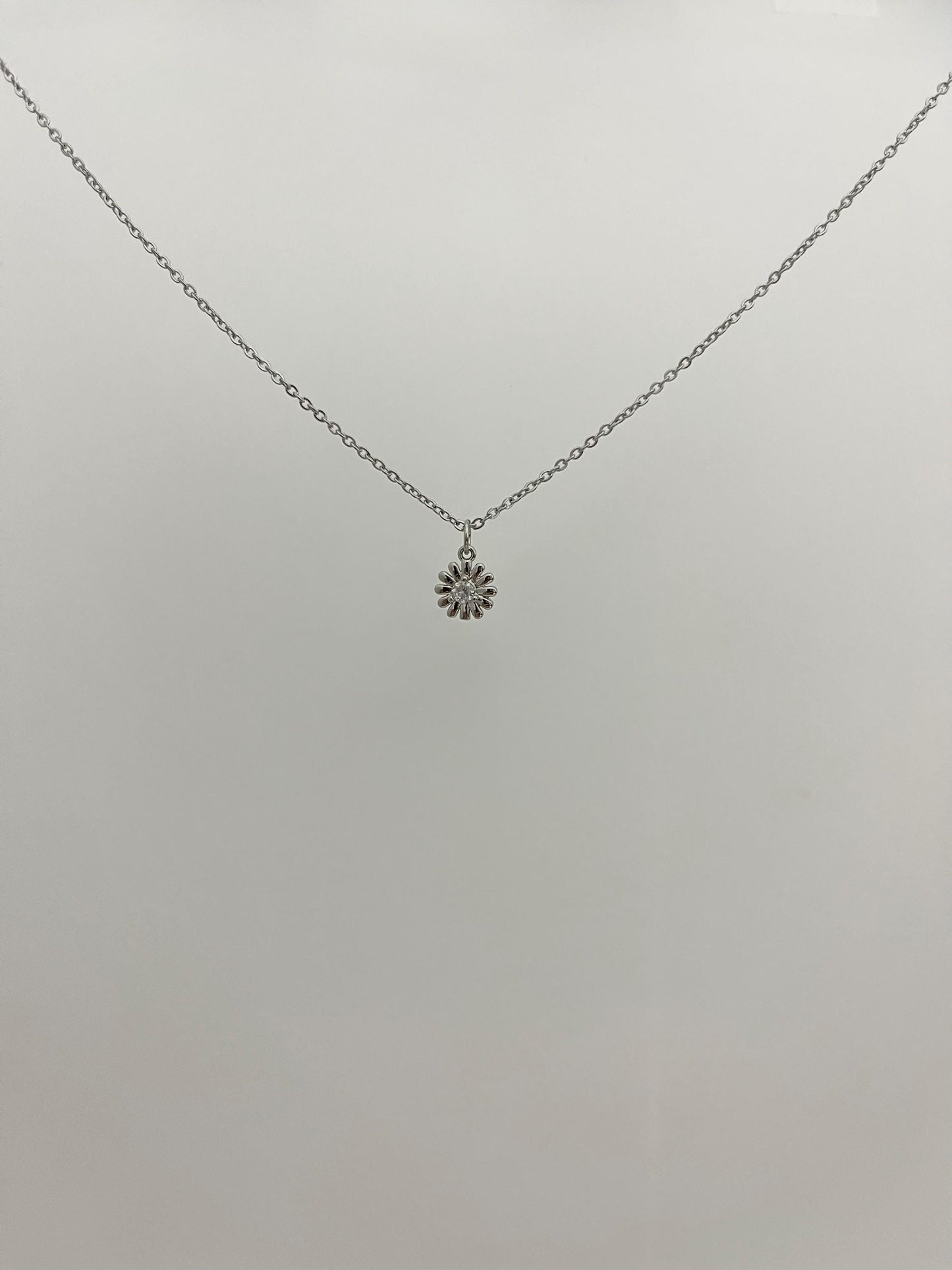 Mini Silver Daisy Necklace