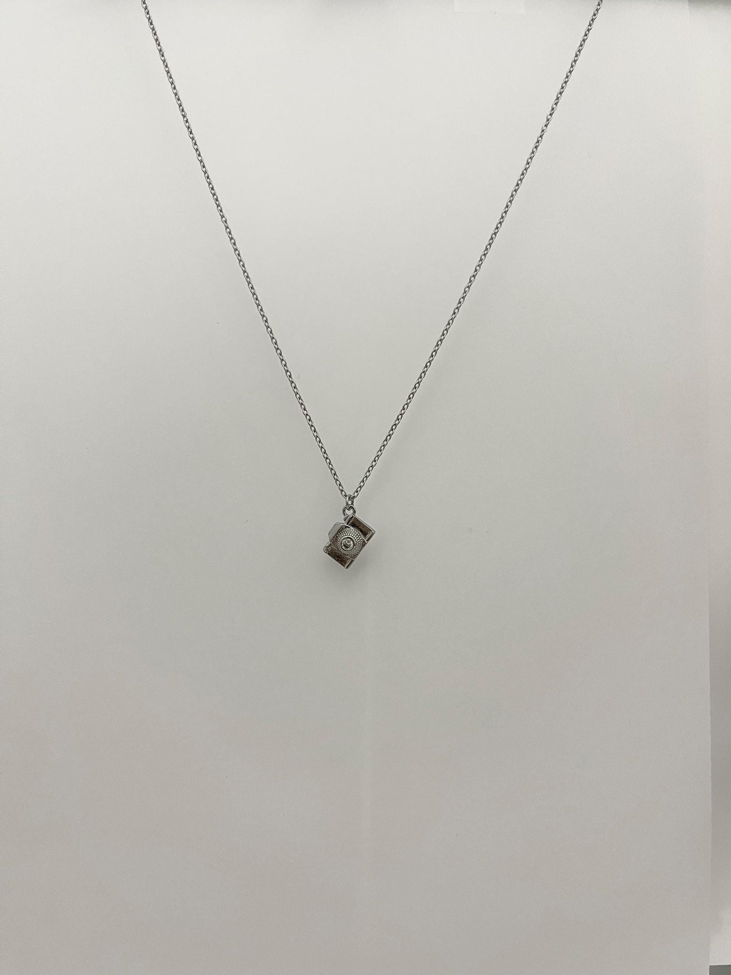 Silver Camera Pendant Necklace