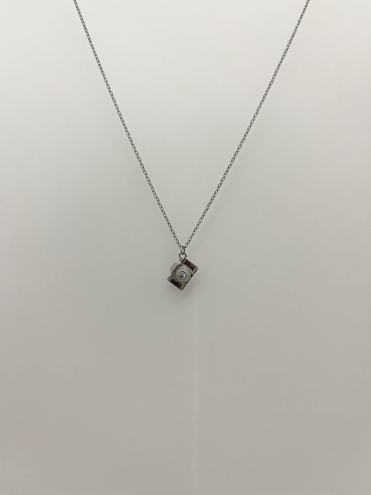 Silver Camera Pendant Necklace