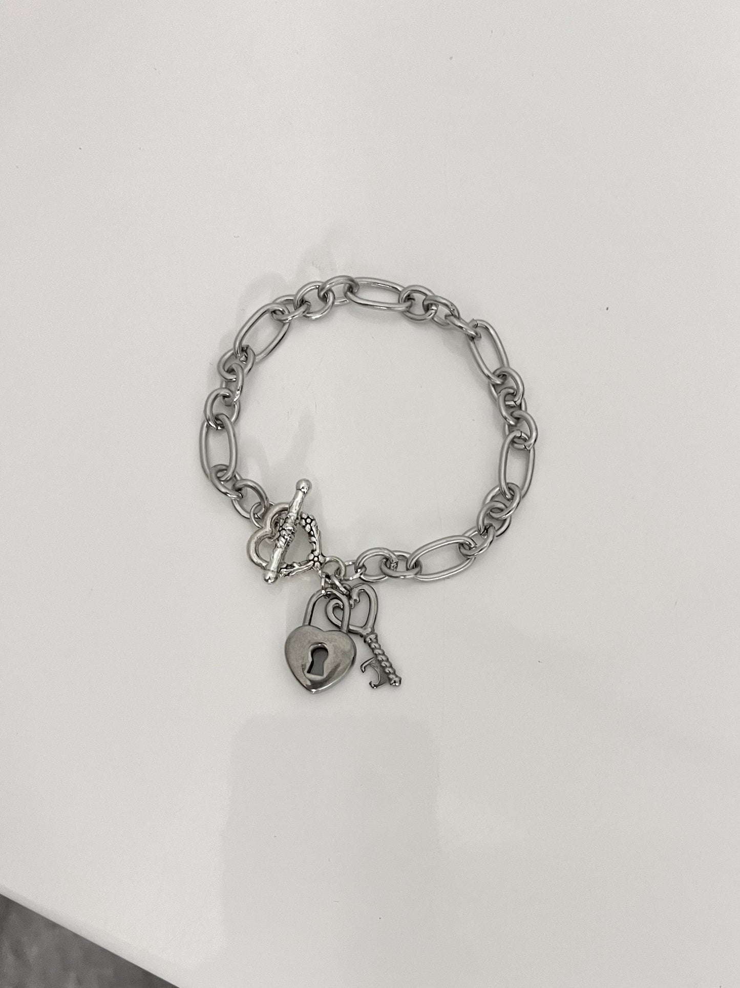 “LOCKED UP” CHAIN BRACELET