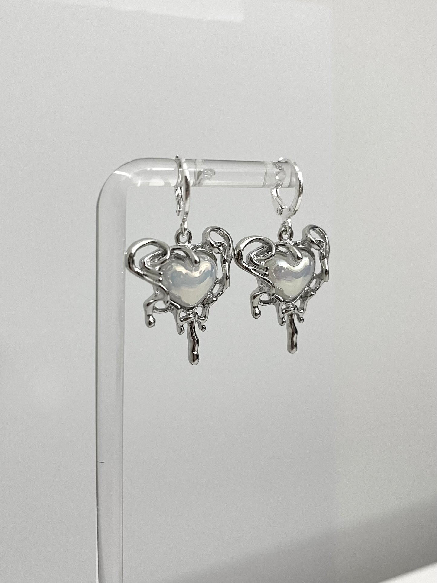 MELTED HEART EARRINGS