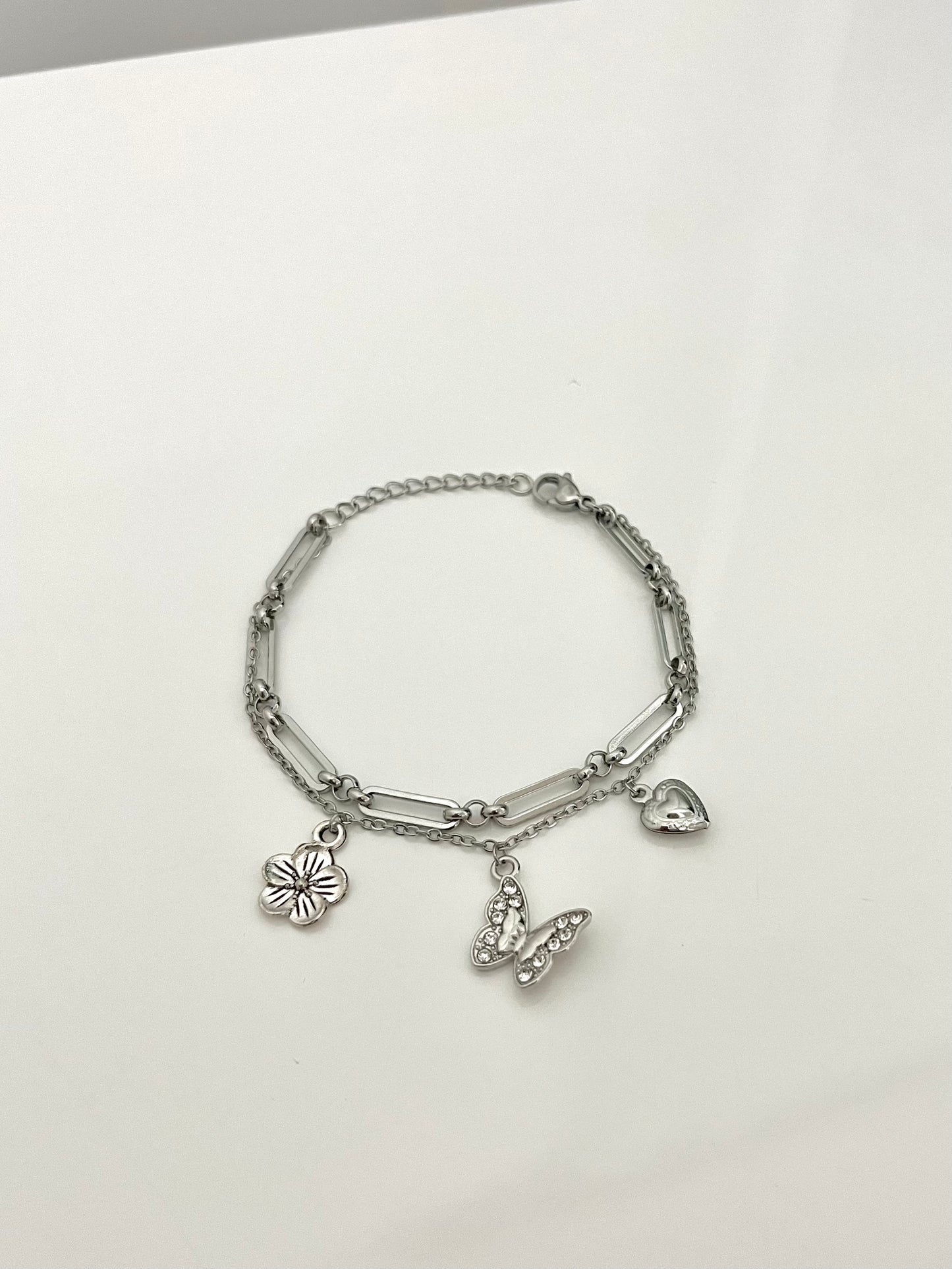 A GIRLS WORLD BRACELET