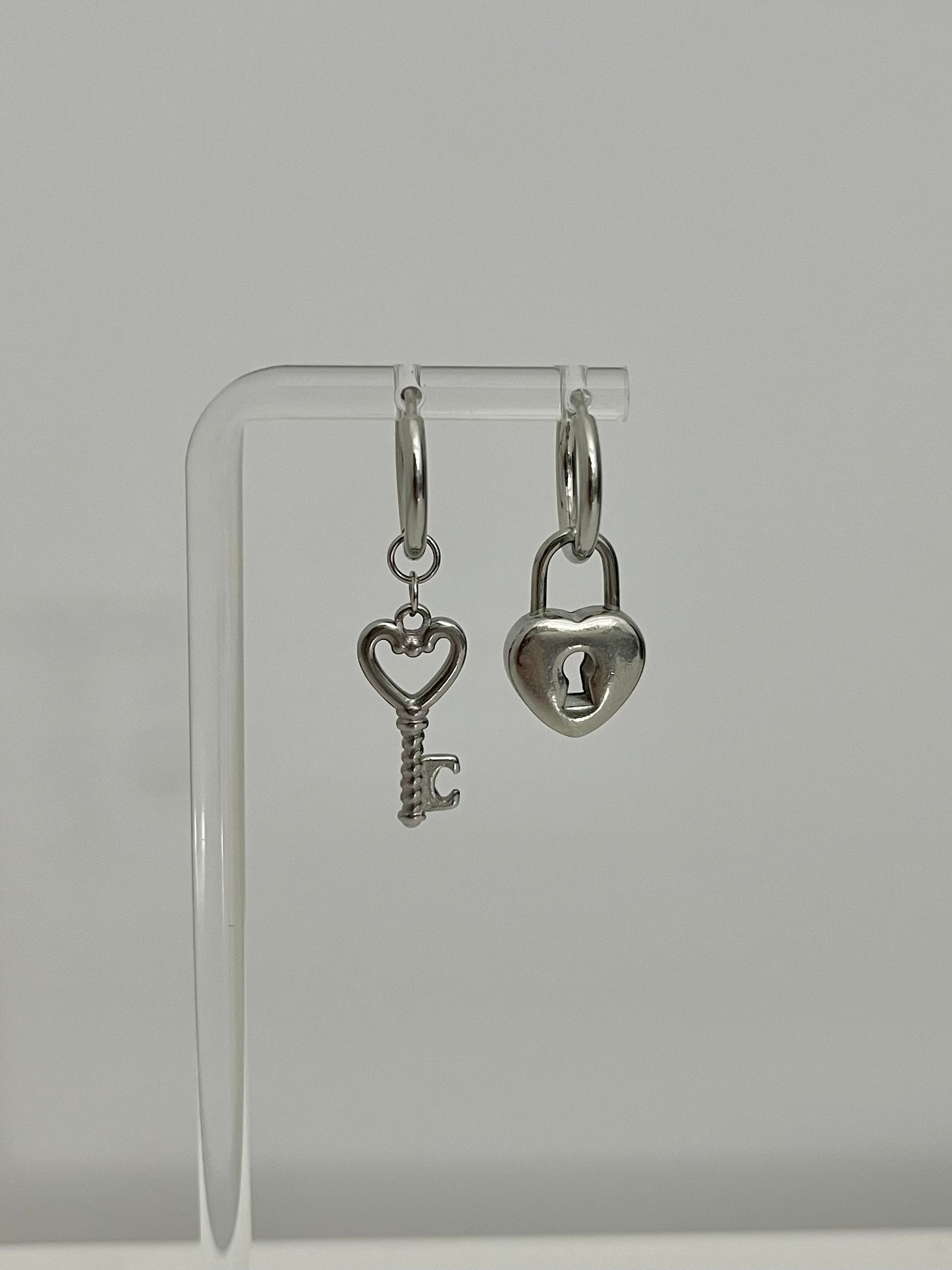 LOCK AND KEY HOOPS