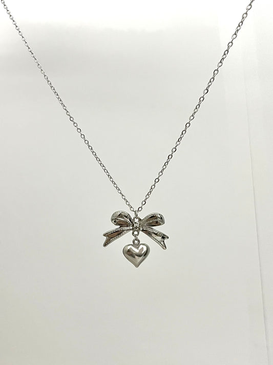 SILVER COQUETTE NECKLACE