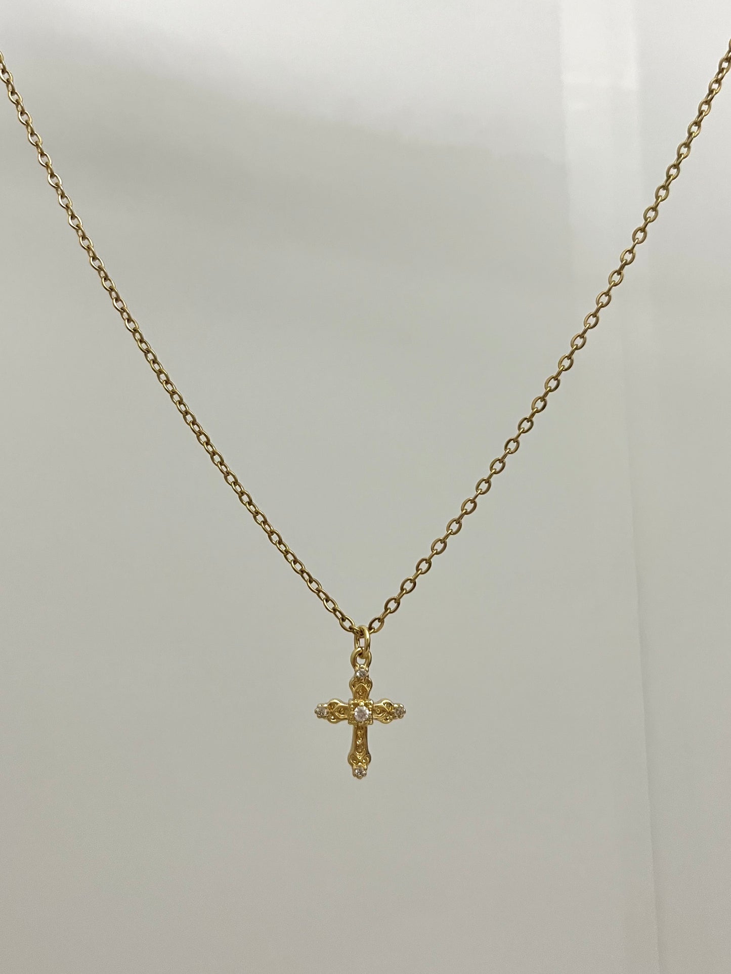 MINI CROSS NECKLACE