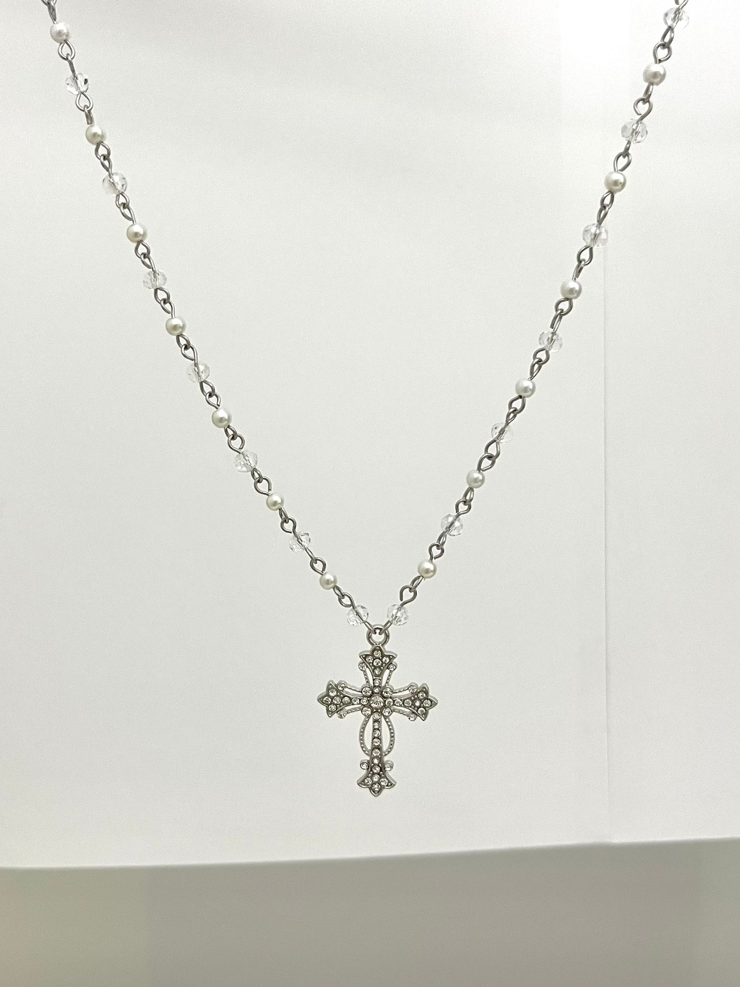 CRYSTAL & PEARL CROSS NECKLACE