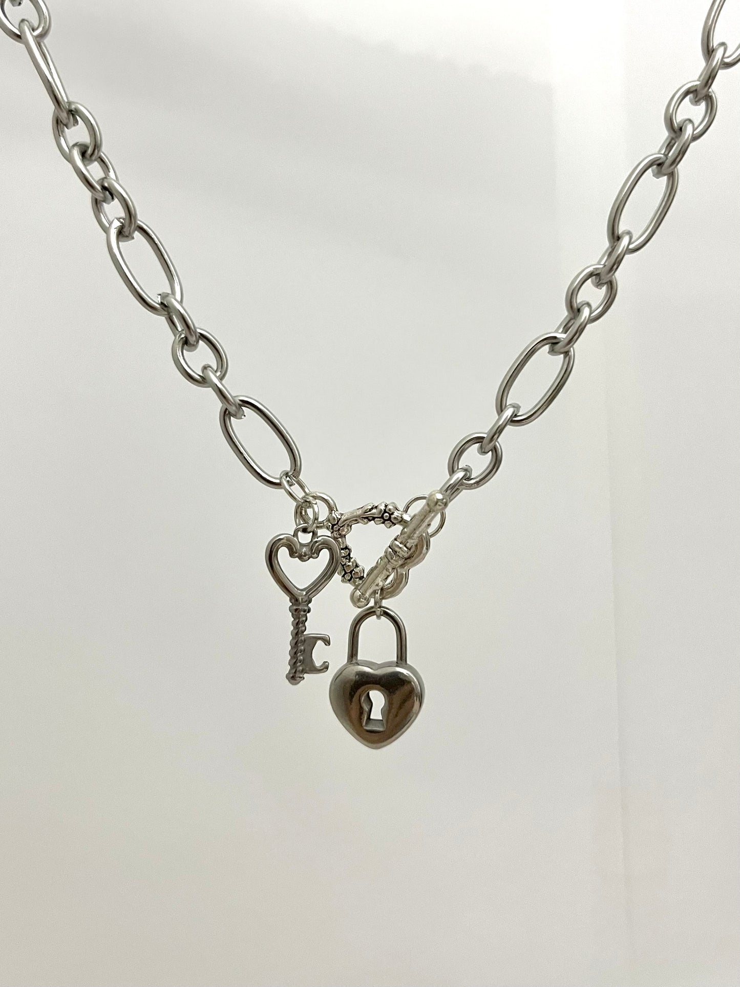 LOCK AND KEY CHUNKY NECKLACE