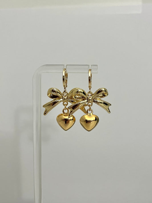 GOLD COQUETTE EARRING