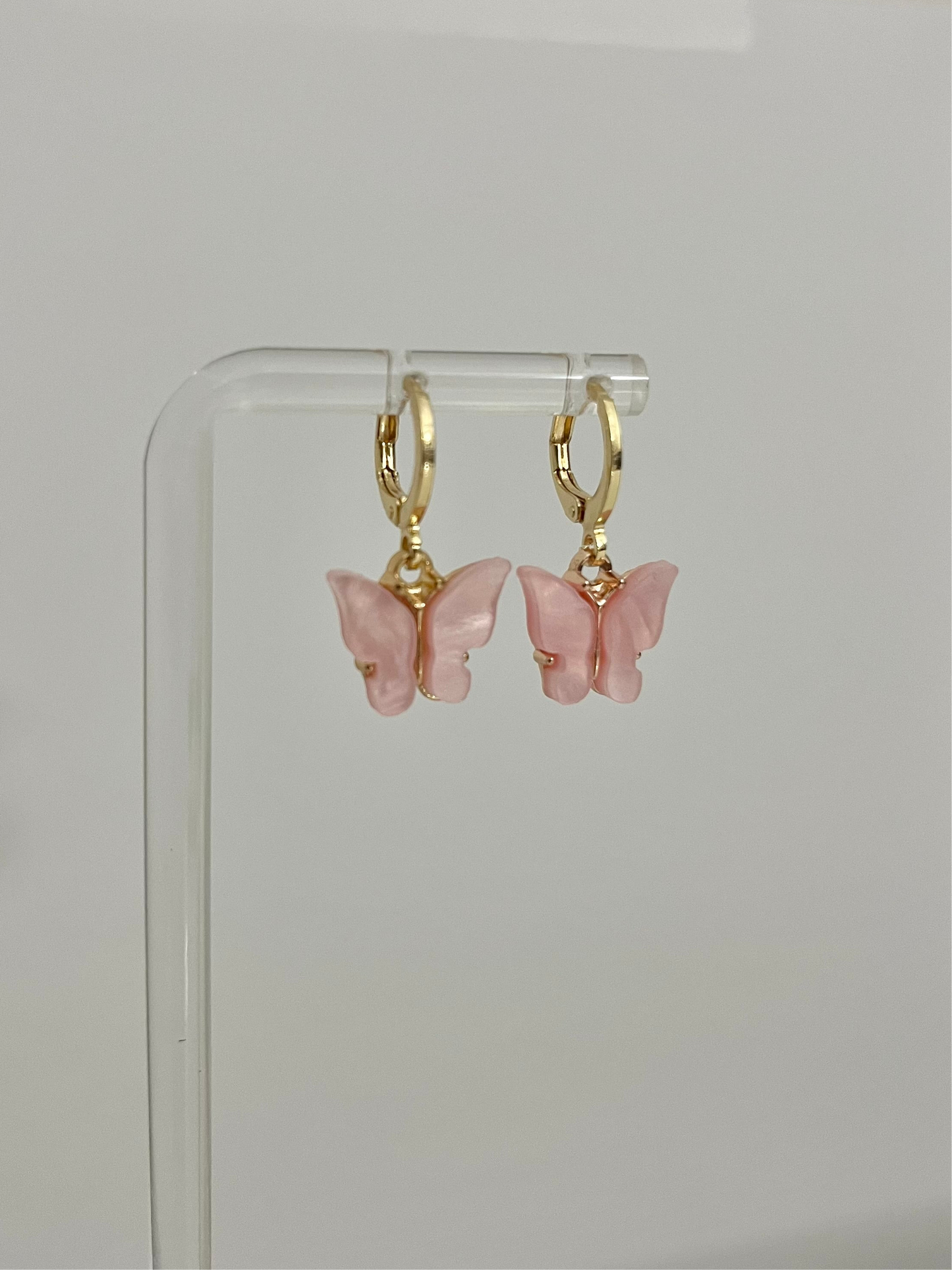 DAINTY BUTTERFLY EARRING