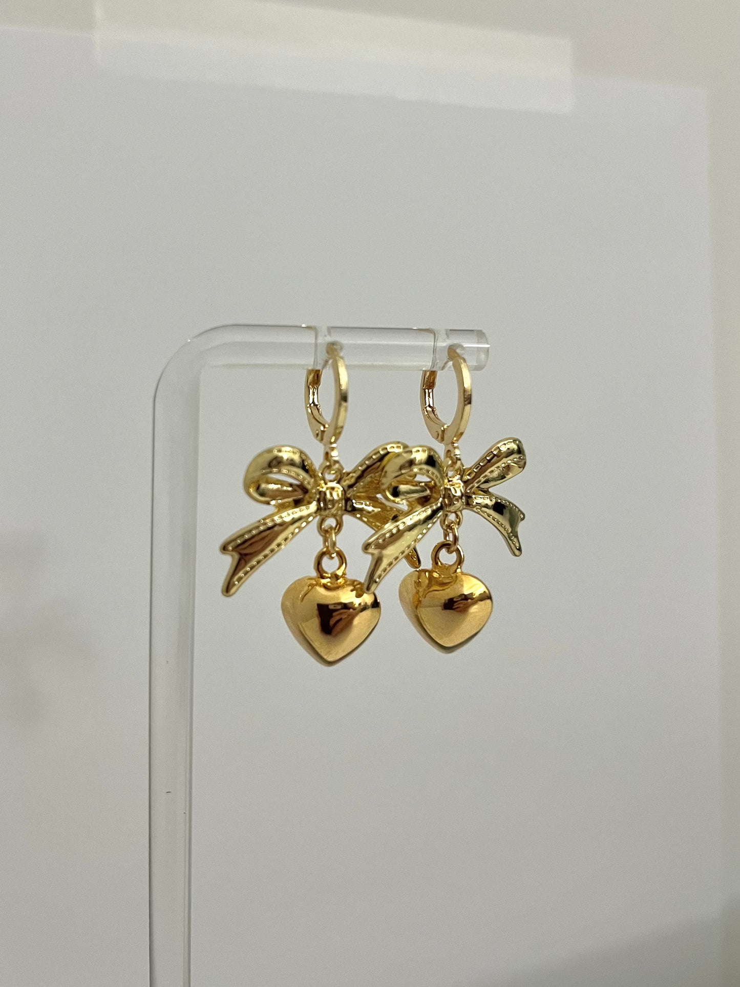 GOLD COQUETTE EARRING