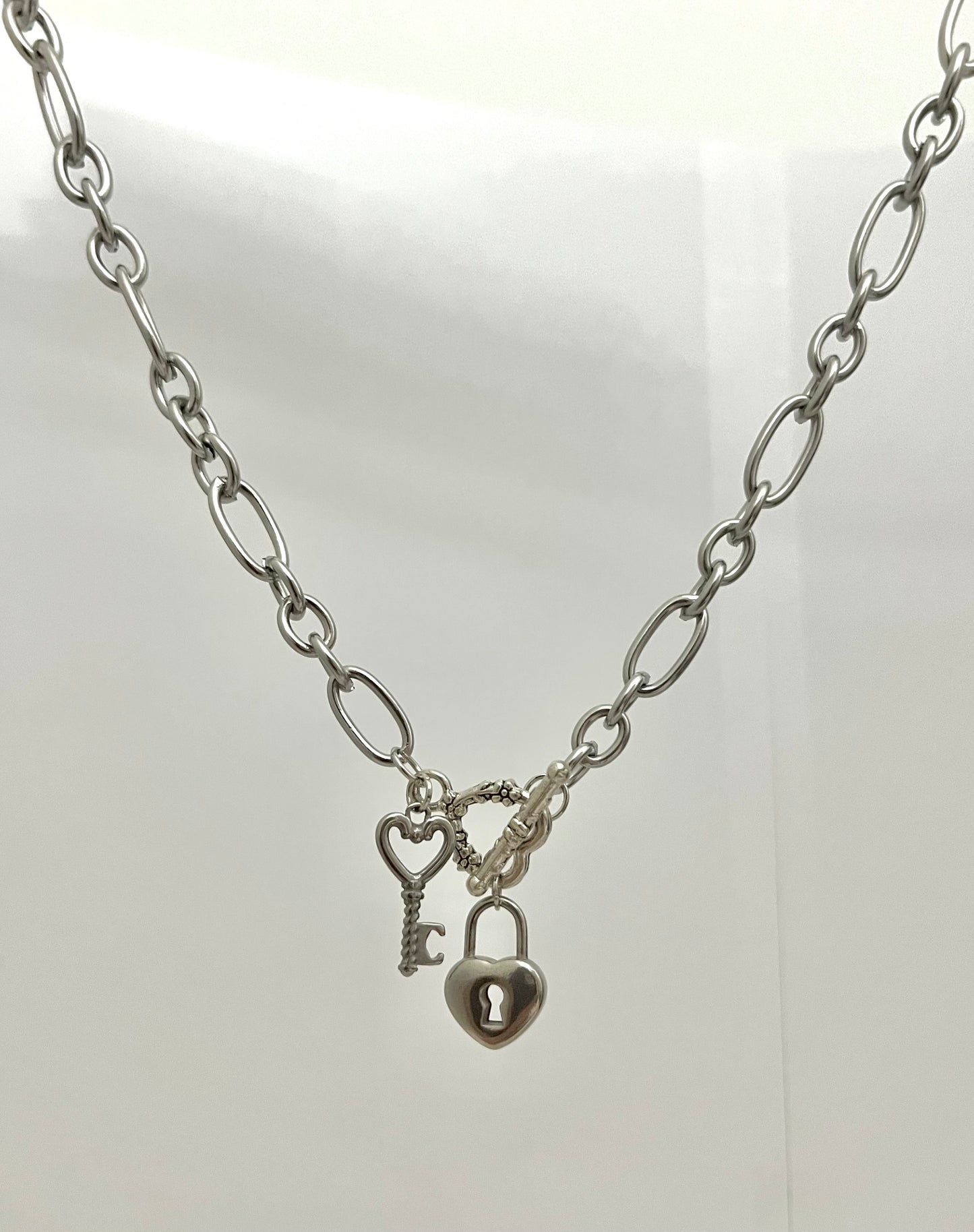 LOCK AND KEY CHUNKY NECKLACE