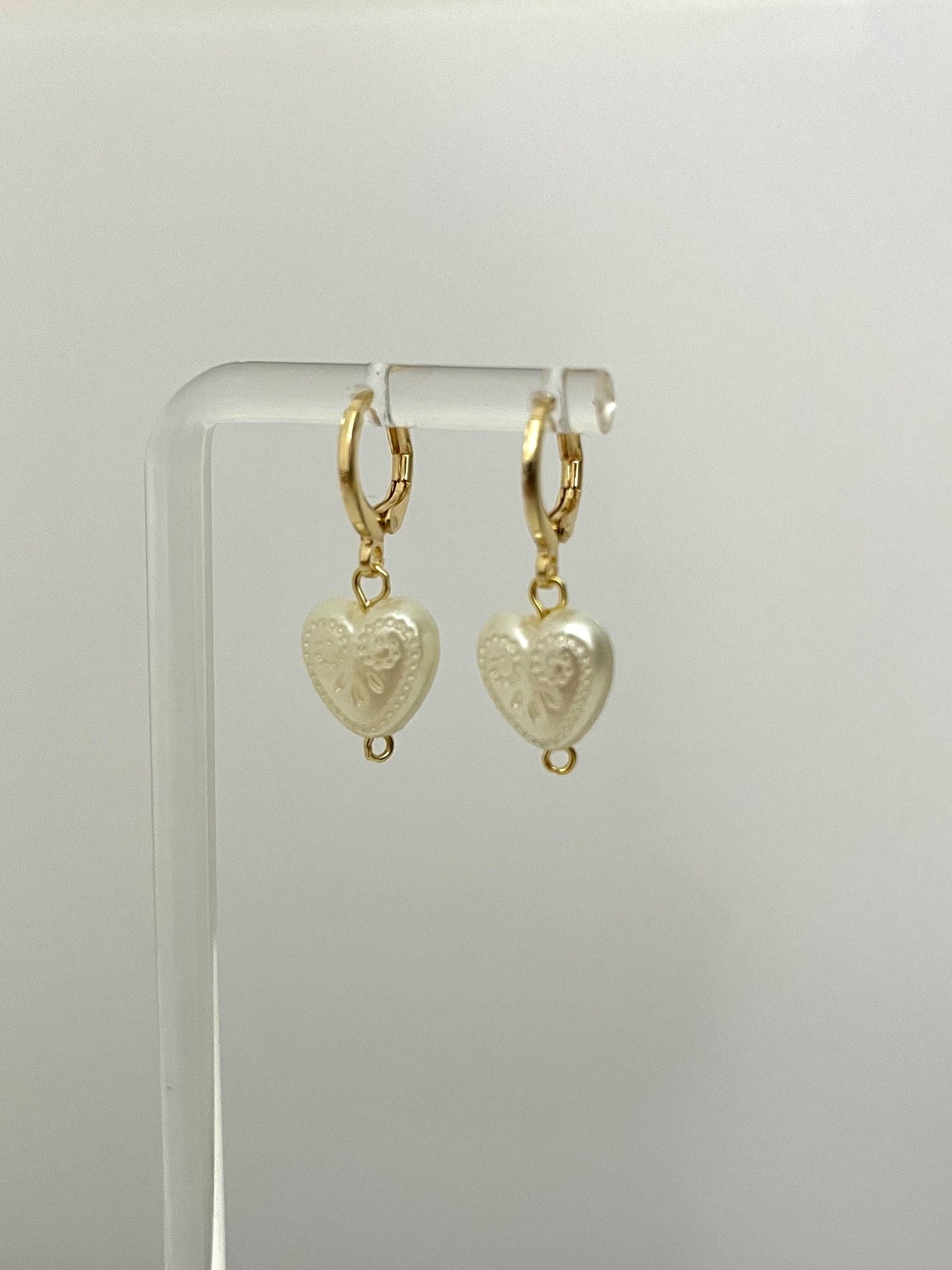 PEARL HEART EARRING