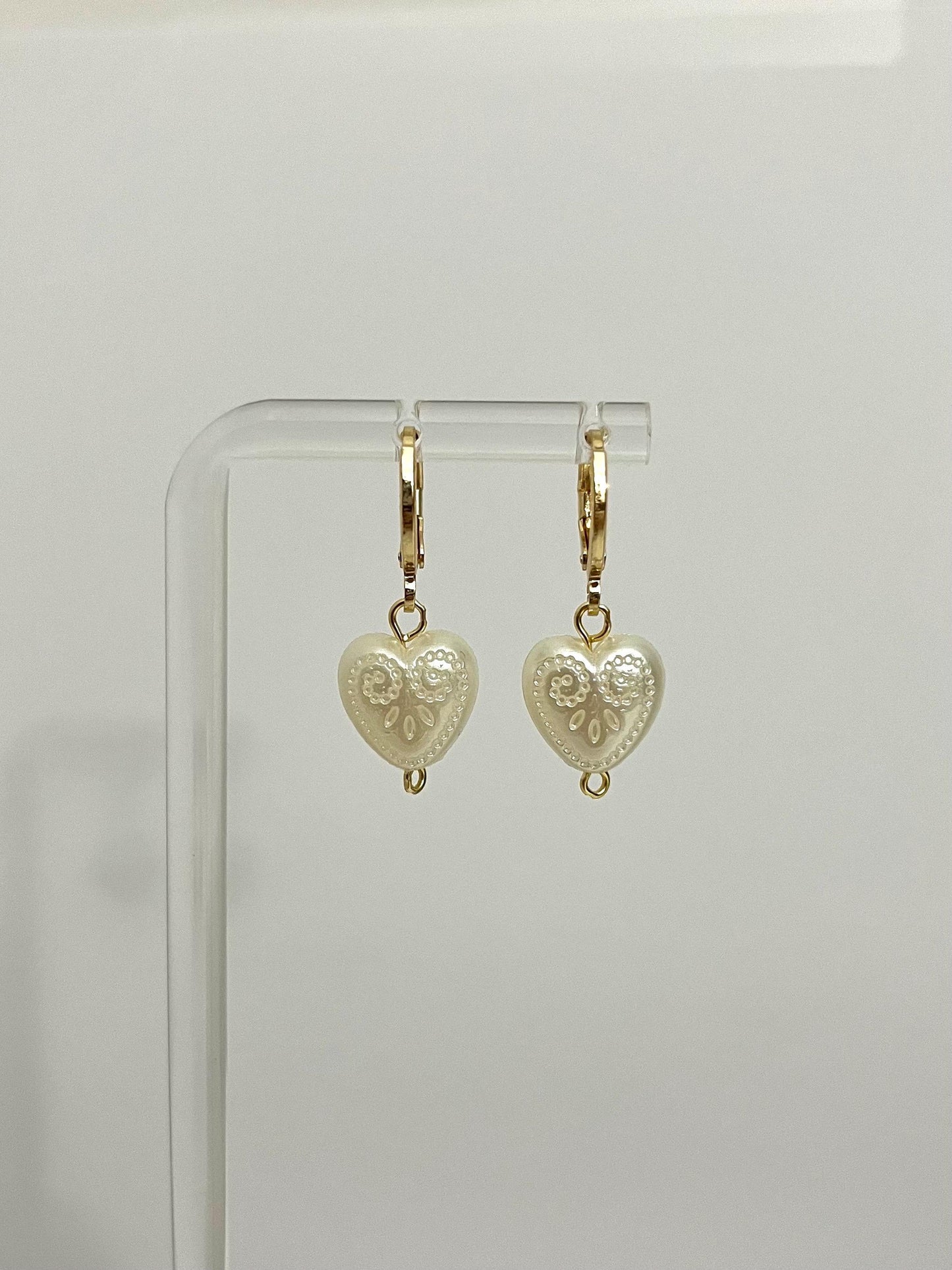 PEARL HEART EARRING